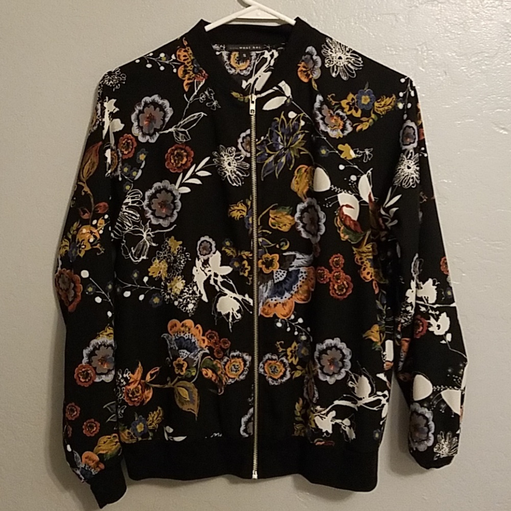 West kei silk jacket🖤